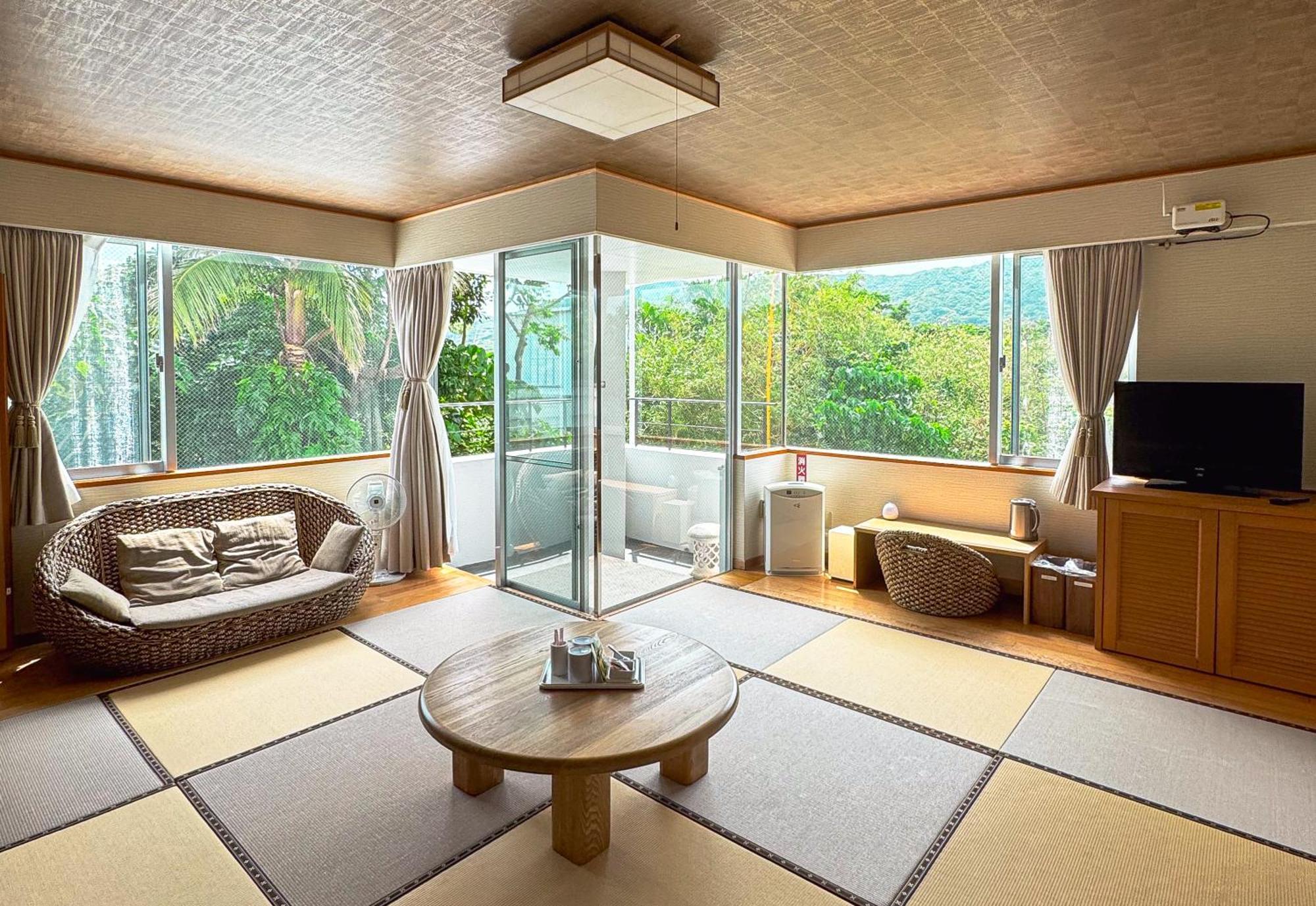 Hotel Alaise De Bale Ishigaki à Ishigaki  Extérieur photo